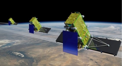 Canadian surveillance satellite system now operational